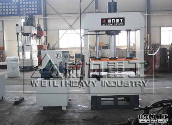 100噸龍門(mén)油壓機(jī)