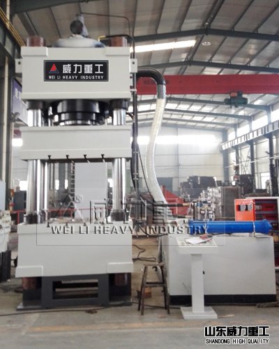 1000噸大型油壓機生產(chǎn)車間實景拍攝