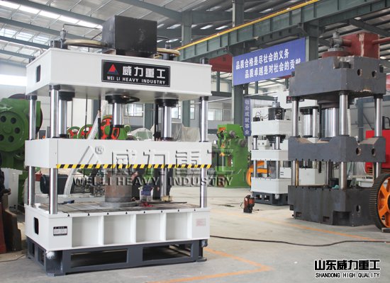 200噸多缸油壓機生產(chǎn)車間-山東威力重工