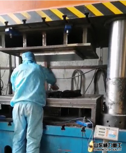 免燒磚托板生產(chǎn)加工現(xiàn)場