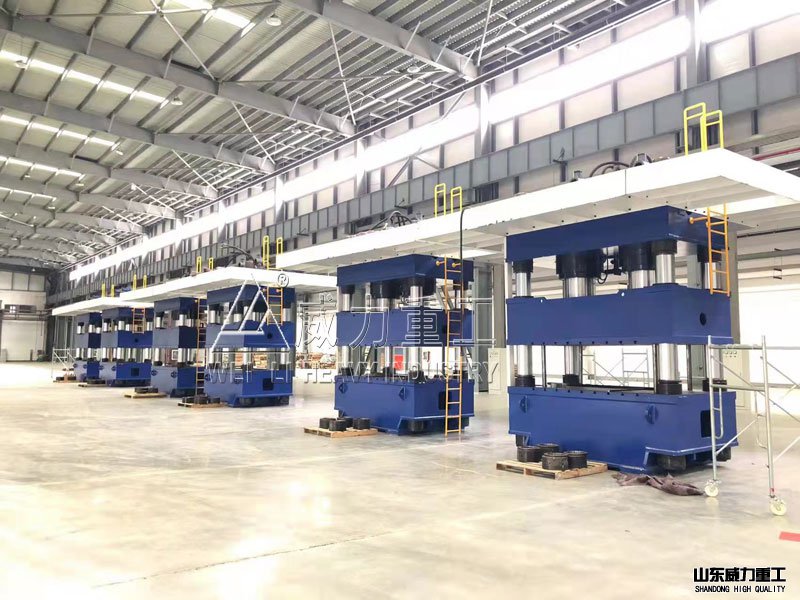 1200噸汽車(chē)沖壓件成型油壓機(jī)